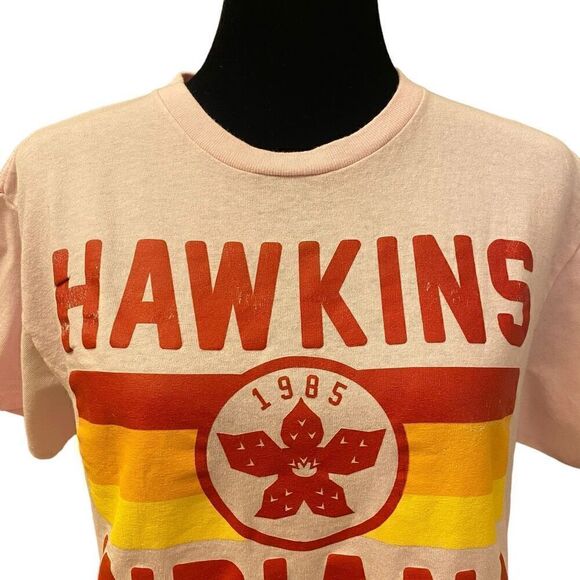 Stranger Things Hawkins Indians Pink Short Sleeve Tee Shirt Sz M - Picture 5 of 14